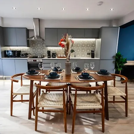 Apartman October Disc - Long - Contractors *