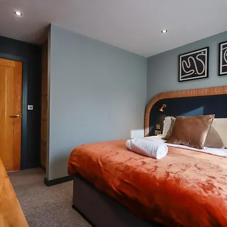 Apartman October Disc - Long - Contractors *
